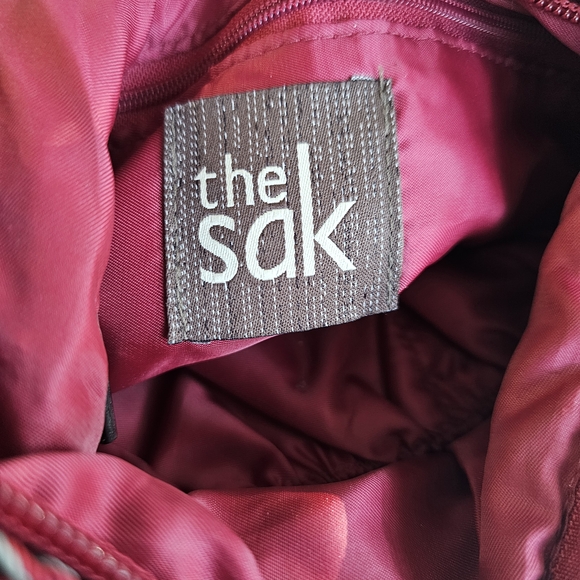 The Sak Multicolor Knit Peace Sign Crossbody Bag Zip Close Beading Boho Colorful - Picture 14 of 15